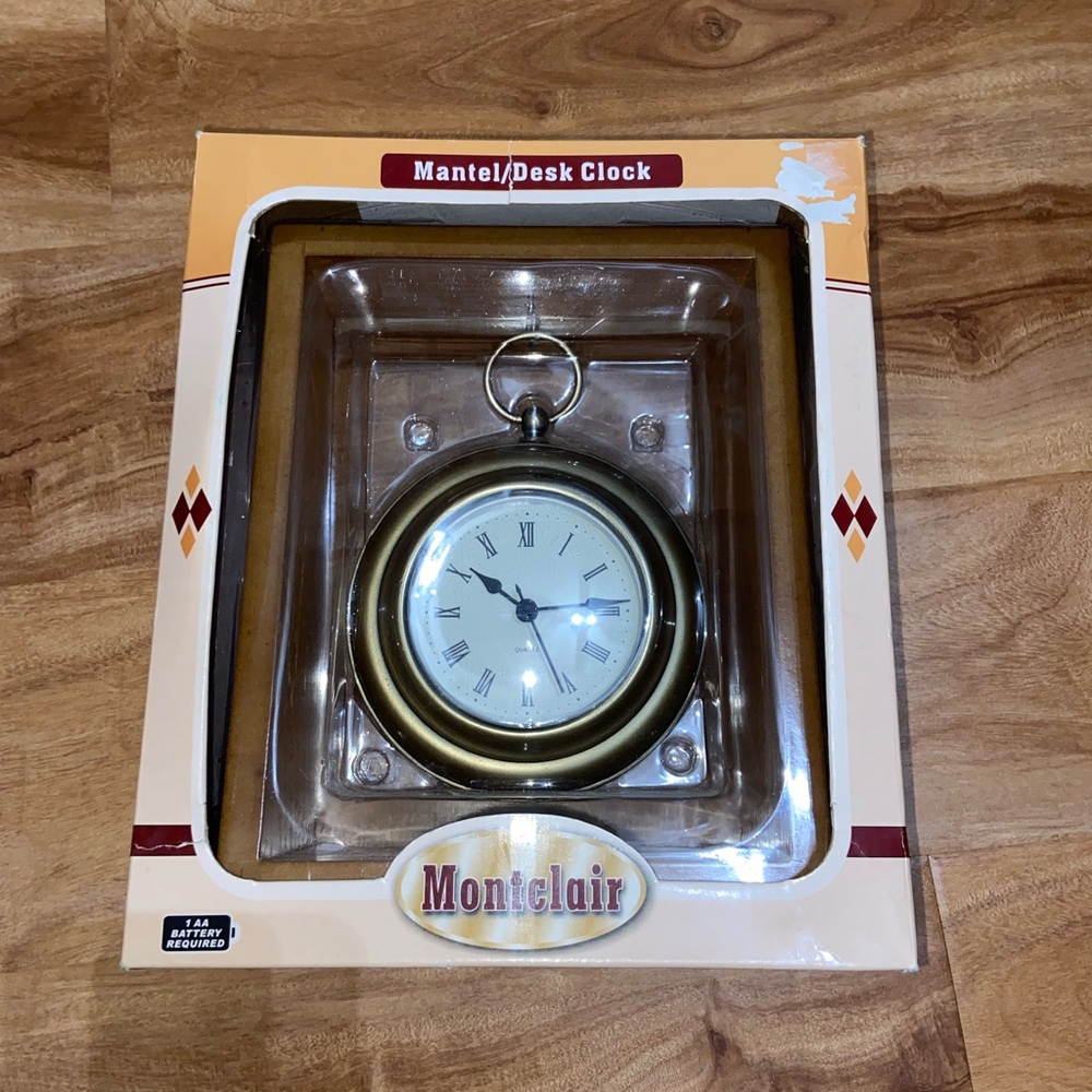 Montclair Gold Vintage Mantel Desk Clock Elegant Timepiece Oak Wood Finish